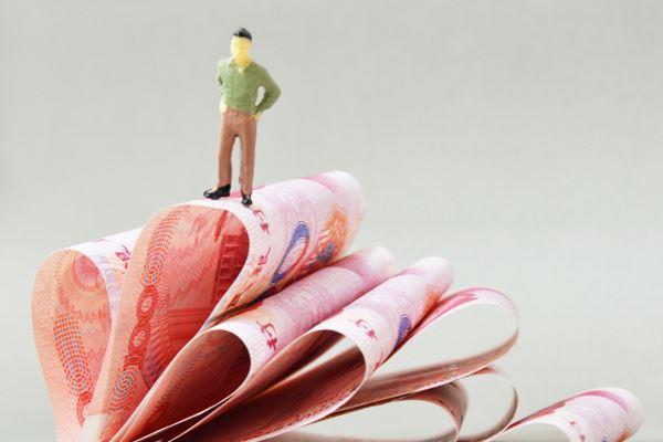 2025年债市供需两旺 城投债重新成为“香饽饽”